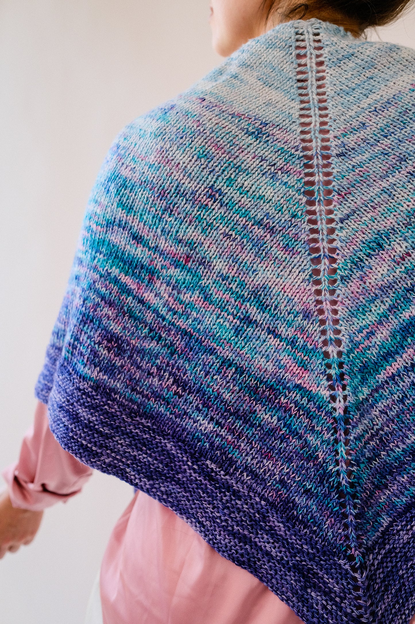 Gradiente Triangle Shawl (F199)