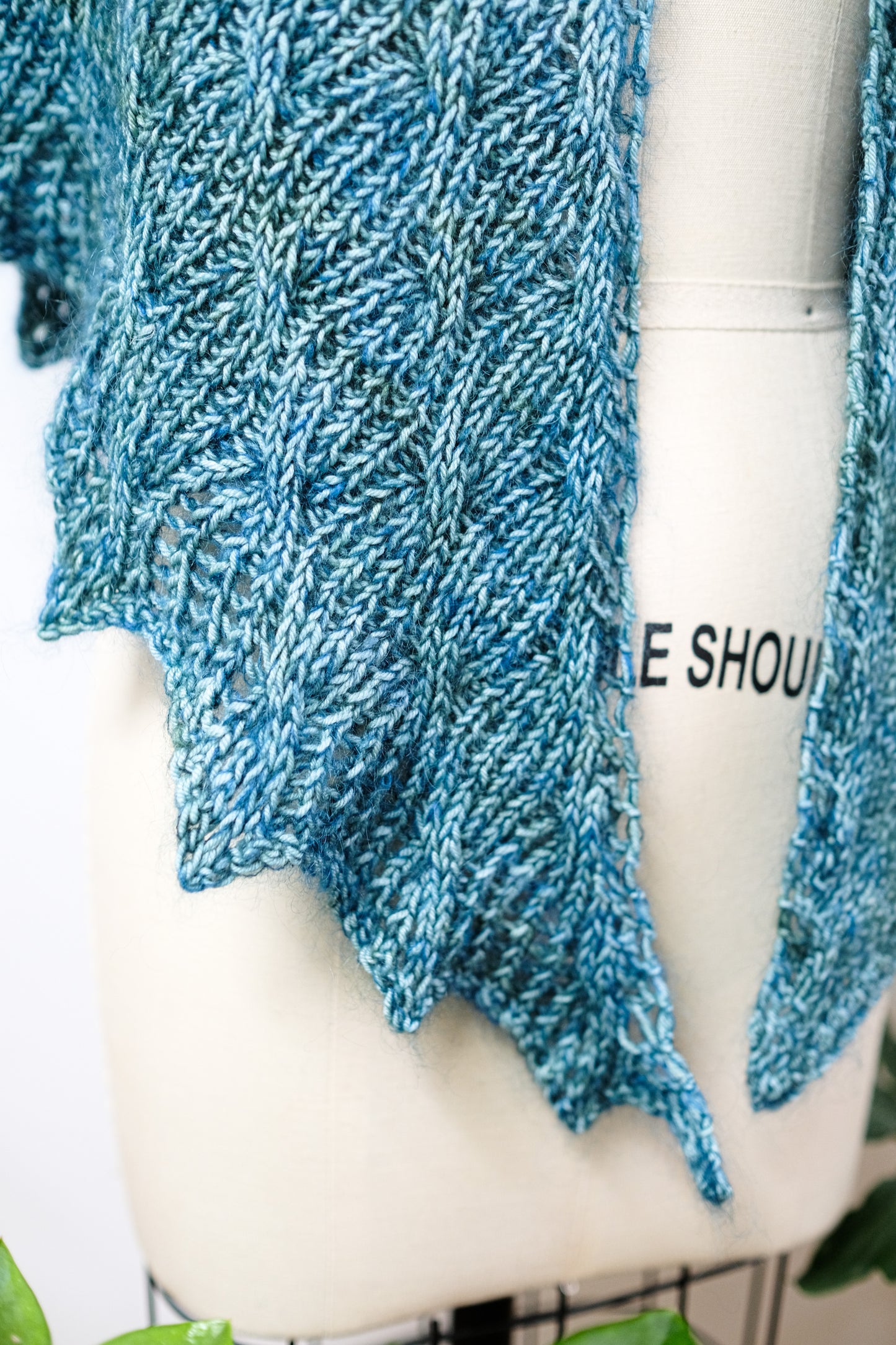 Elion Shawl (2021D)