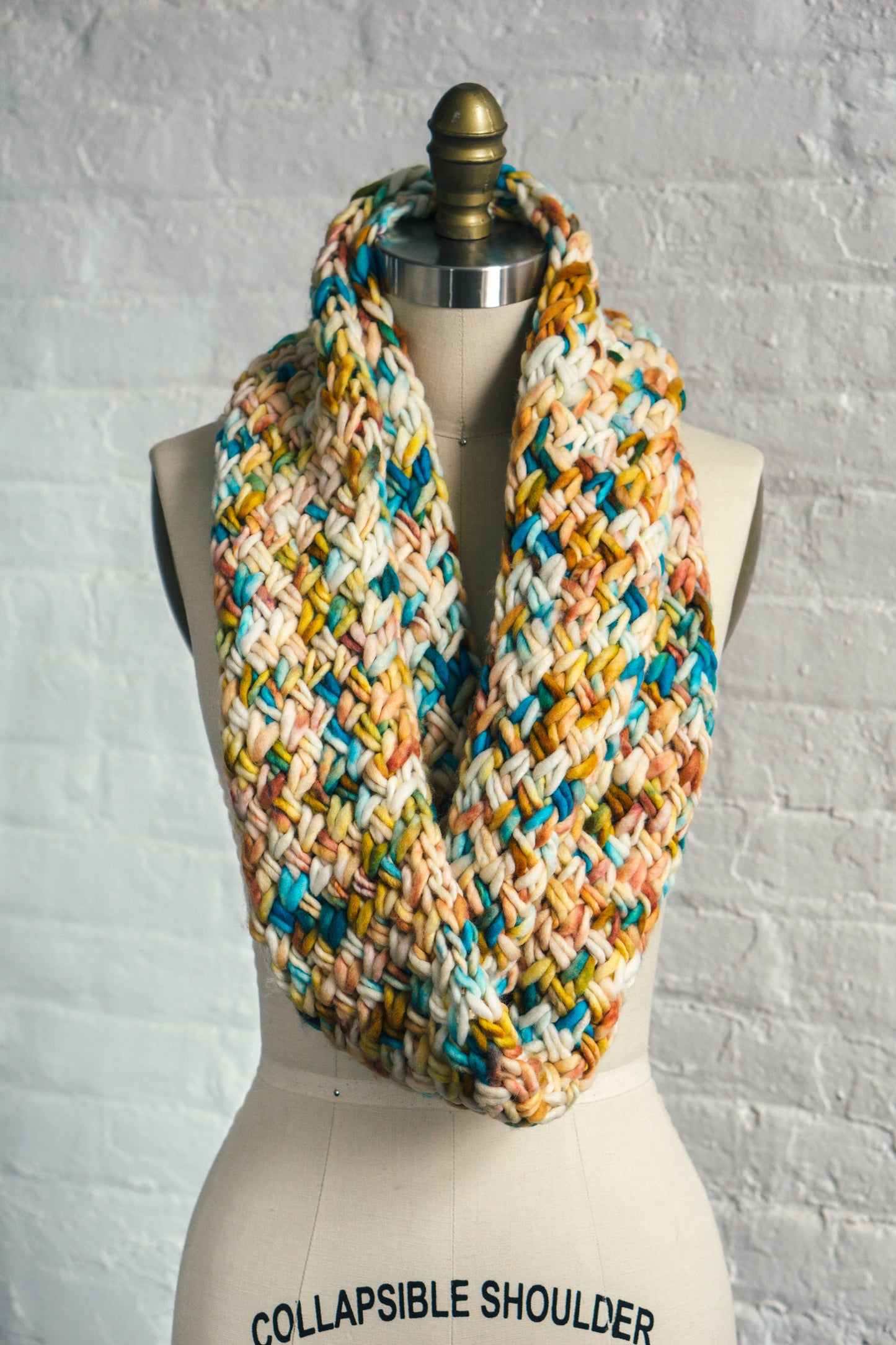 Golden Touch Cowl (F105)