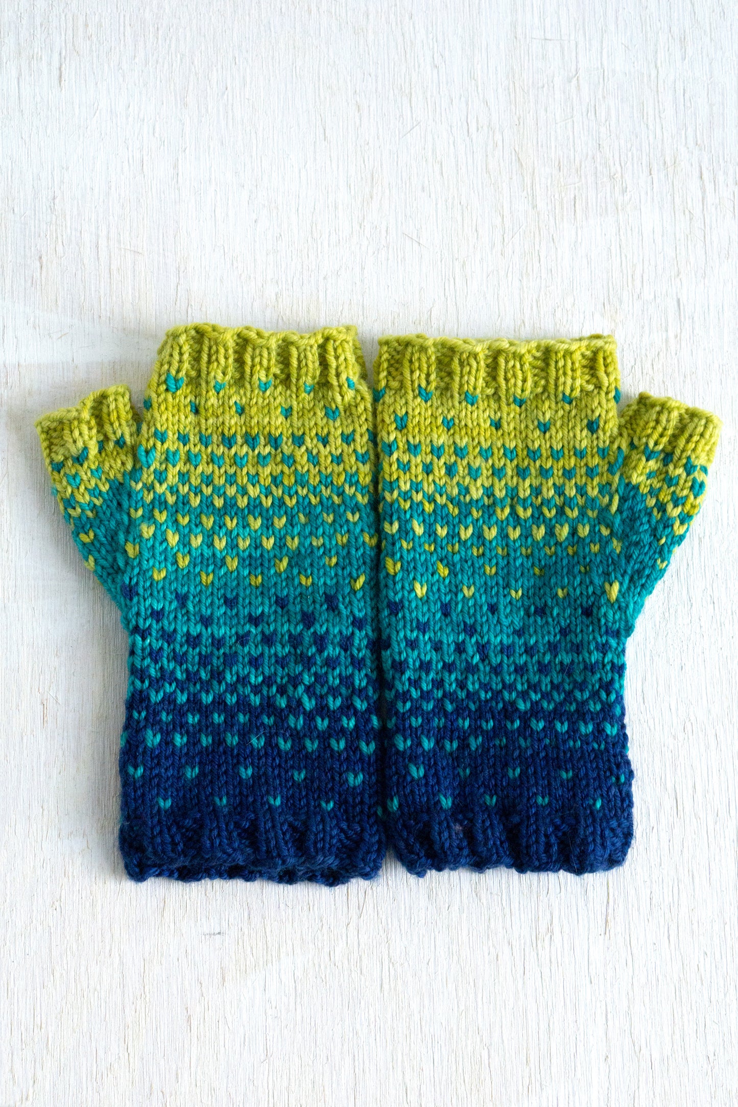 Drops of Spring Mitts (F136)