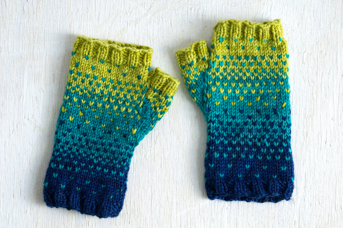 Drops of Spring Mitts (F136)