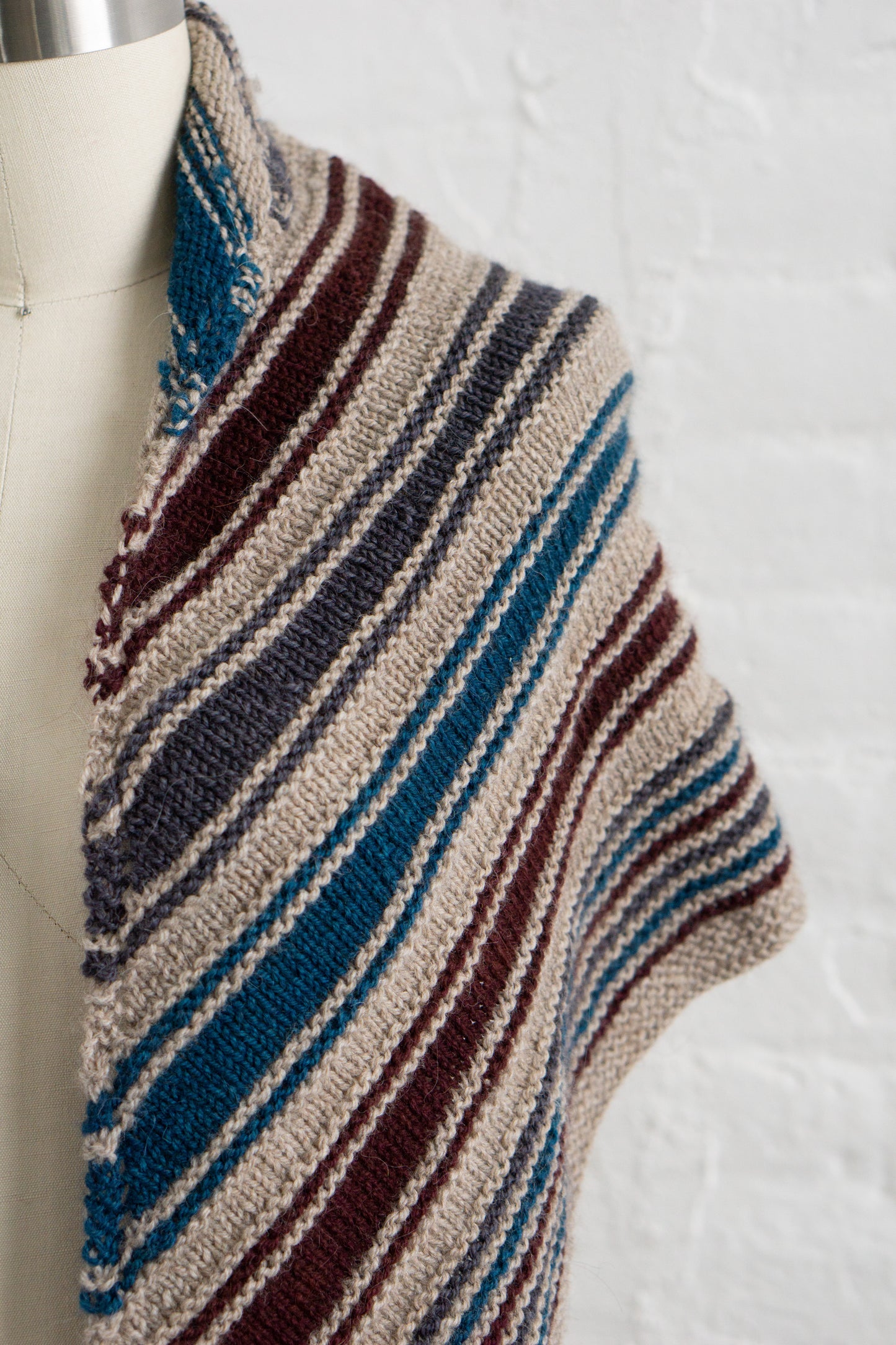 Racha Shawlette (F152)