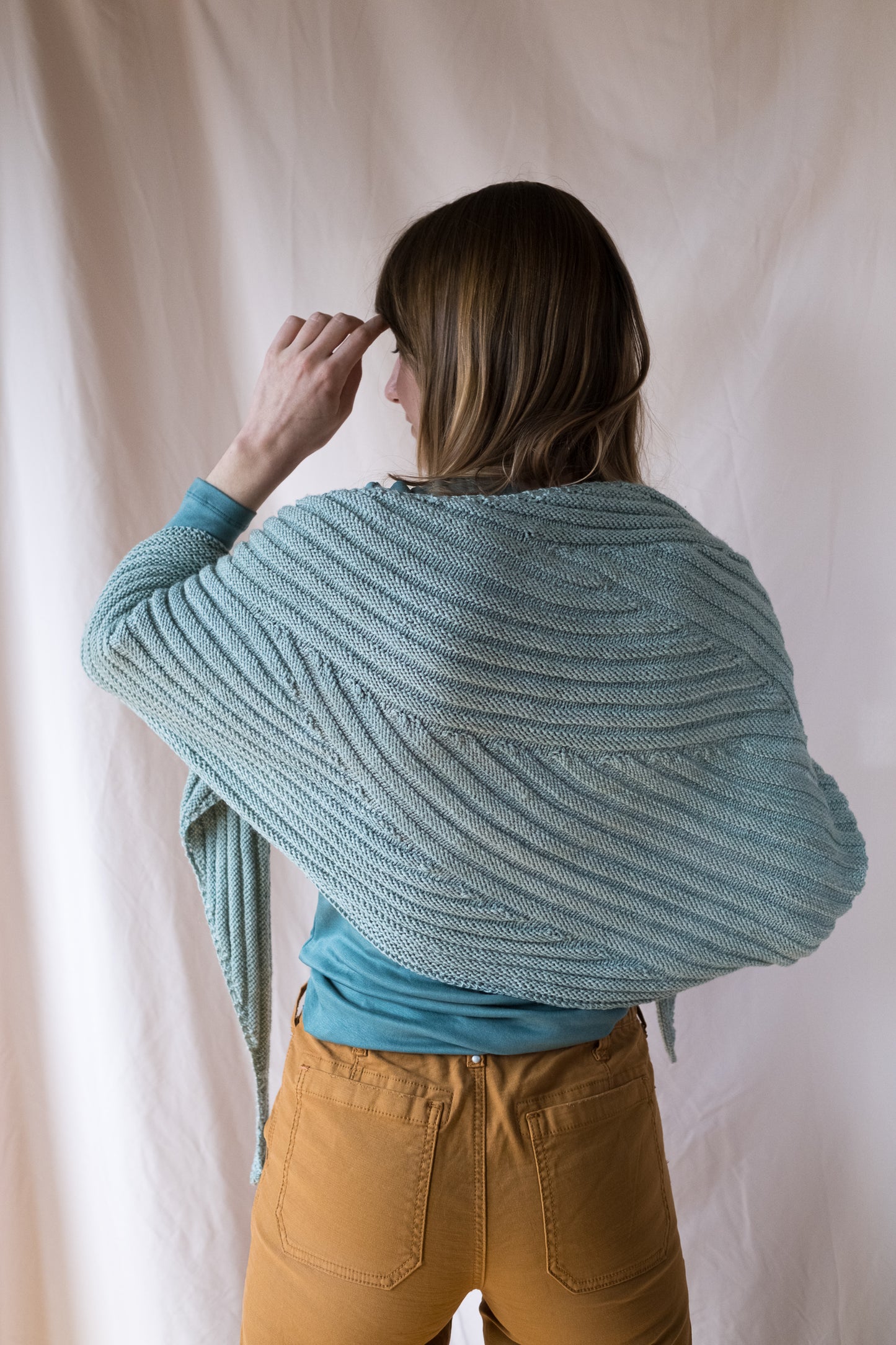 Chalk Stripe Shawl - LYS Day 2022 (F180)