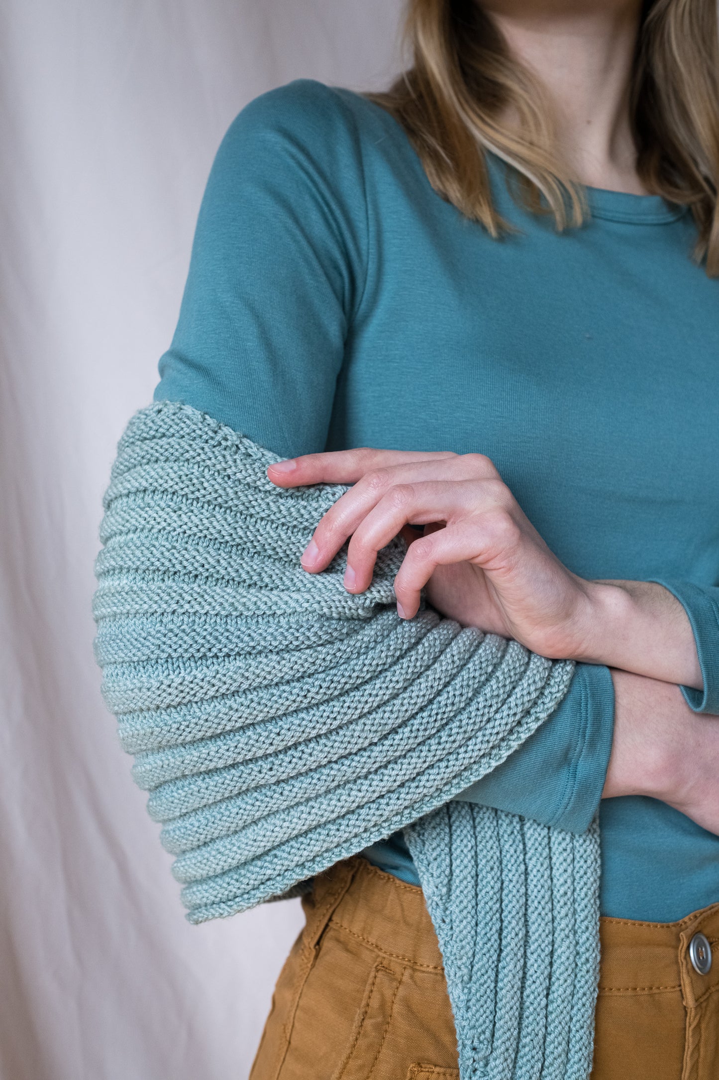 Chalk Stripe Shawl - LYS Day 2022 (F180)