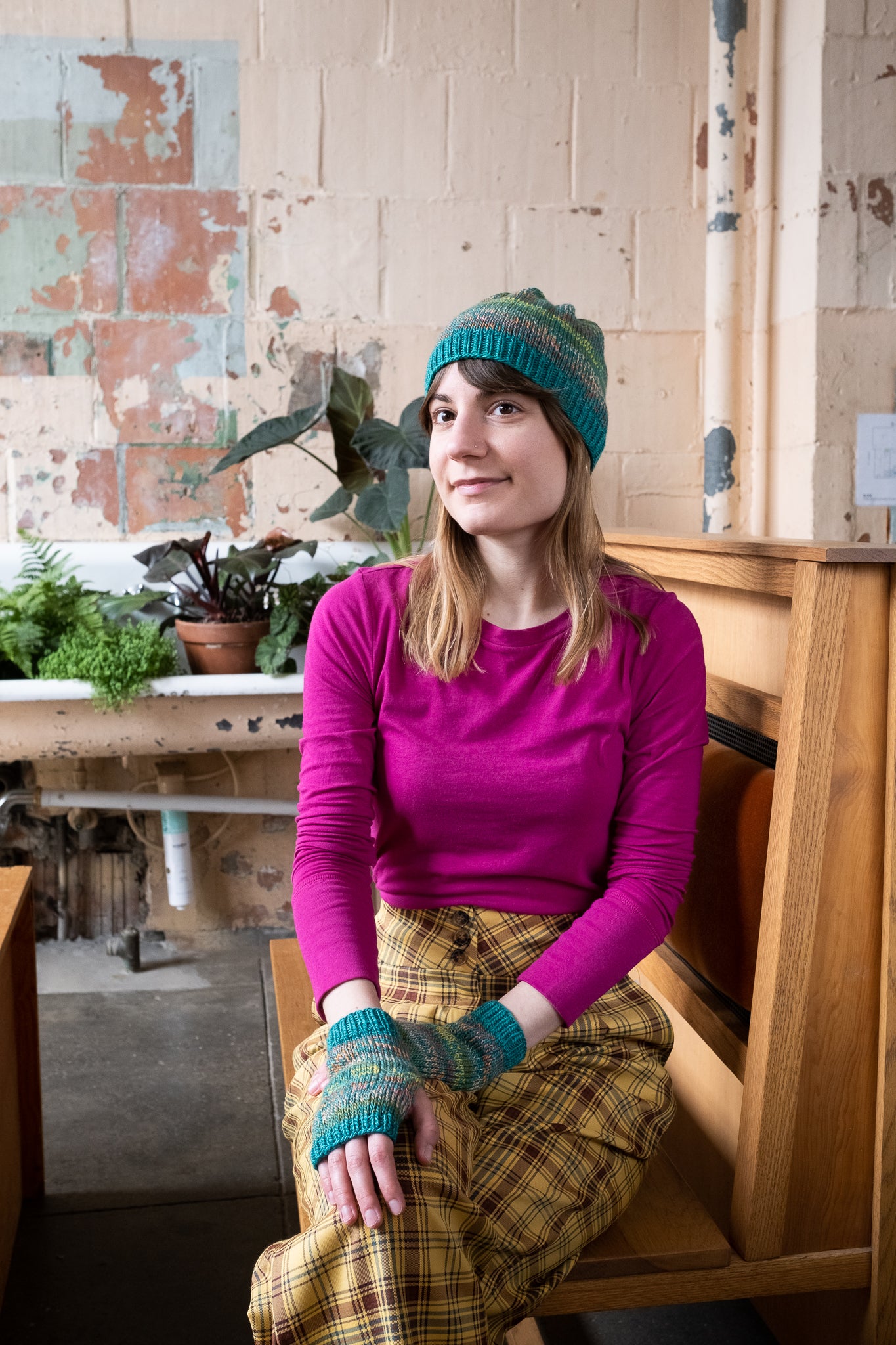 Bernadette Hat and Mitts (F184)