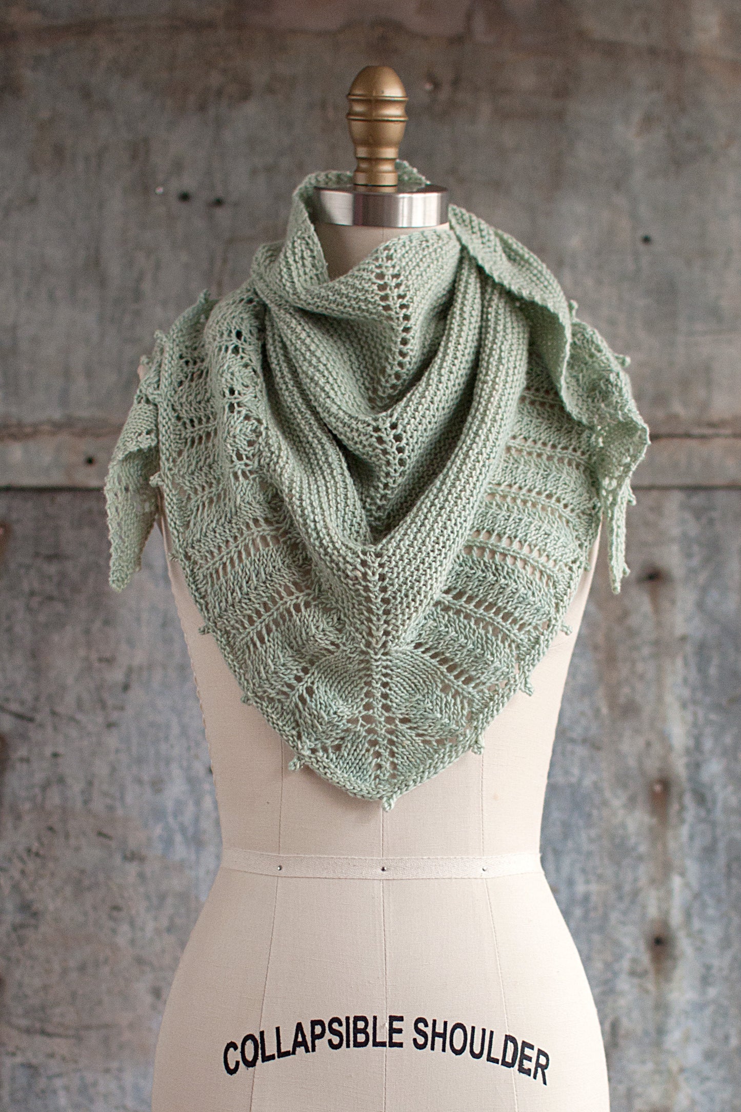 Pluma Shawlette (F37)