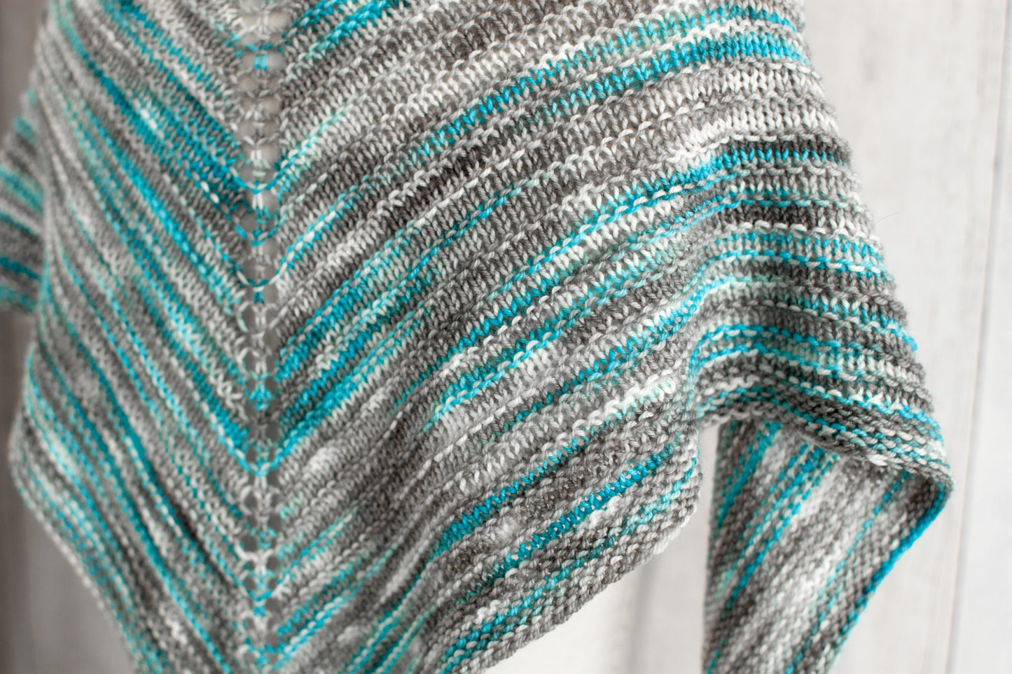 Alegria Shadow Shawl (F57)