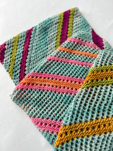 Friends and Family Cowl - LYS Day 2025 (F216)