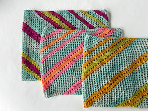 Friends and Family Cowl - LYS Day 2025 (F216)