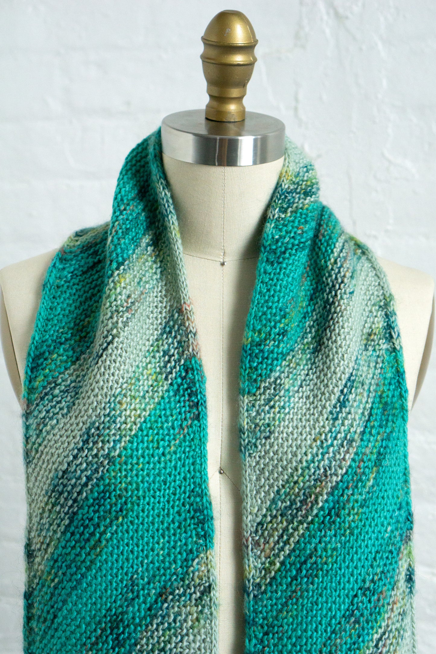 Drifting Scarf (F145)