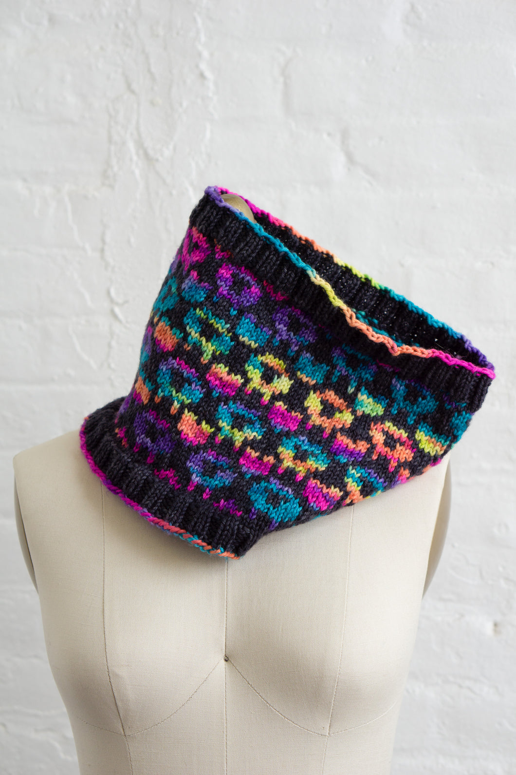 Psychedelic Sheep Hat + Cowl (F147)