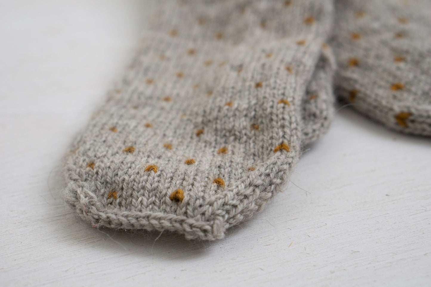 Mancha Hat + Mitts (F153)