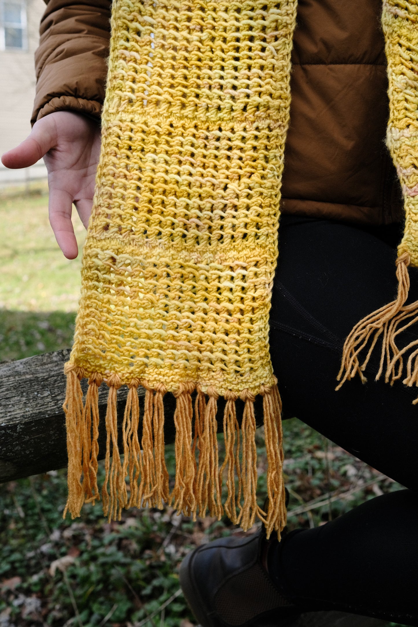 Trellis Scarf (F164)