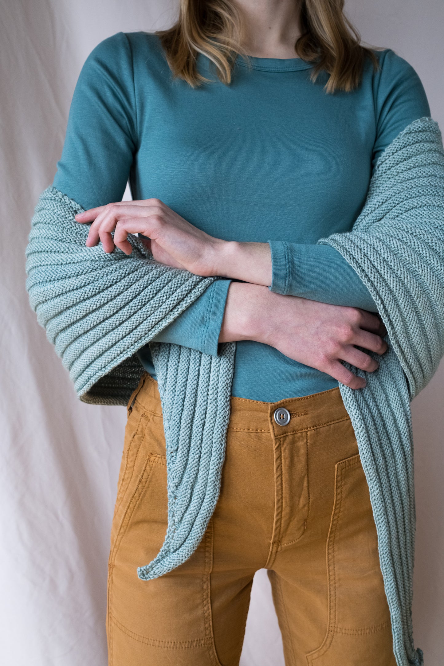 Chalk Stripe Shawl - LYS Day 2022 (F180)