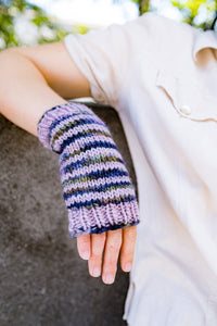 Figs + Thistles Mitts (F191)