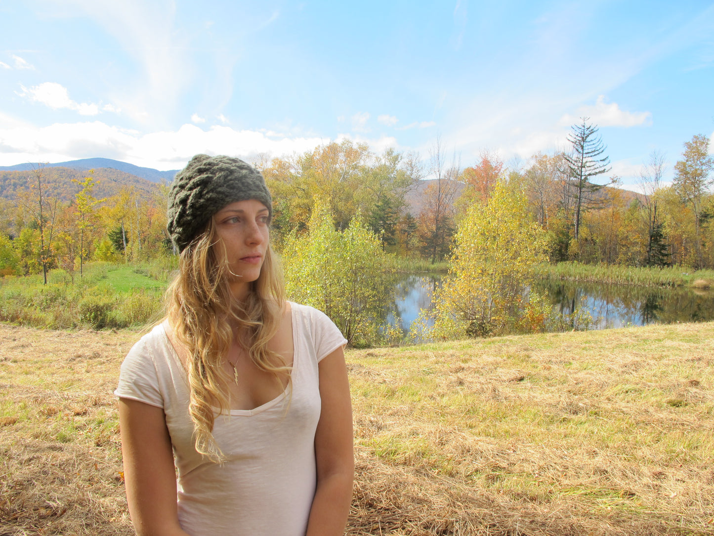 Sideways Cable Hat (F9)